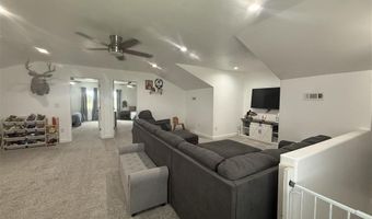280 W Main St, Cowley, WY 82420