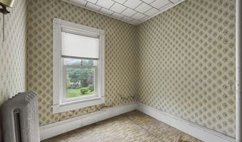 34-36 Crandall St, Adams, MA 01220