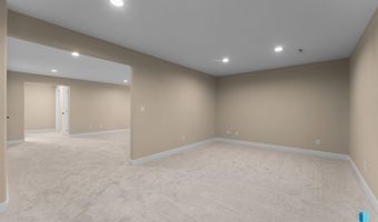 813 E Heatherwood Dr, Brandon, SD 57005