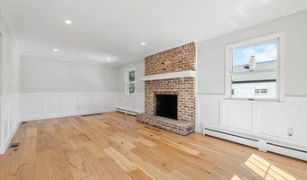94 Carman Pl, Amityville, NY 11701