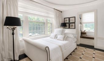 221 Hope St 2, Bristol, RI 02809