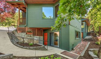 940 Pinecrest Ter, Ashland, OR 97520