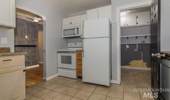 1206 N Michigan Ave, Caldwell, ID 83605