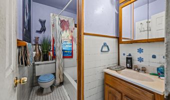 380 Harlem Ave, Bridgeport, CT 06606