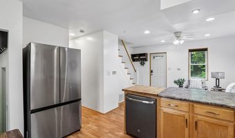 709 12th Ave, Amana, IA 52203