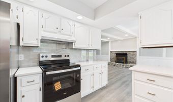 2126 Tartan Rd, Anderson, IN 46012