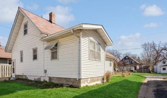 3010 Wright St, Des Moines, IA 50316
