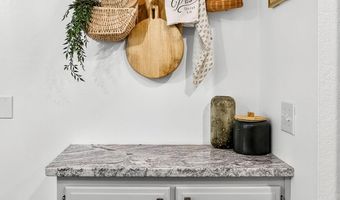 134 Moonlight Valley Dr, Ash Grove, MO 65604