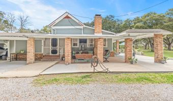 8916 Eastwood Dr, Abbeville, LA 70510