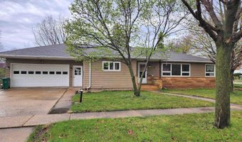 319 E Elm St, Algona, IA 50511