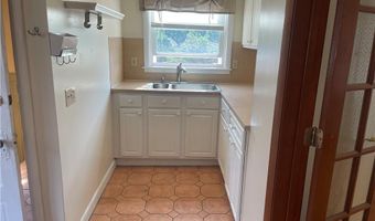 22 Sheffield Ave 1St Floor, North Providence, RI 02911