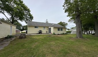 6 Tarinelli Cir, Bridgeport, CT 06606