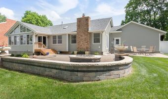 3208 E 18TH Pl, Davenport, IA 52803