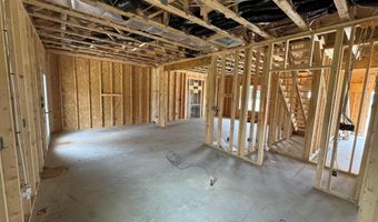 212 Holden Ln, Aberdeen, NC 28315