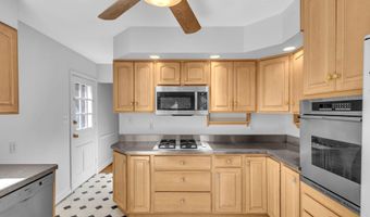 3548 N VALLEY St, Arlington, VA 22207