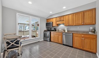 9 Eros Dr, Airmont, NY 10952