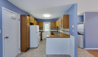 3055 Briarwood Dr, Tobyhanna, PA 18466