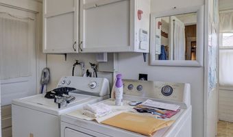 905 East Ave, Baxter Springs, KS 66713