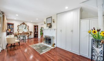 118 Grant Ave, Albertson, NY 11507