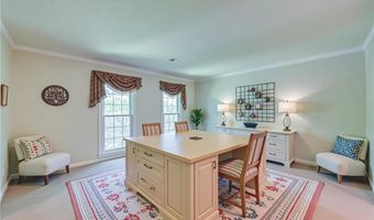 835 Lakeshore Dr NW, Berkeley Lake, GA 30096