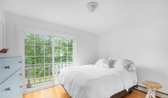 22 Hull St, Jamestown, RI 02835
