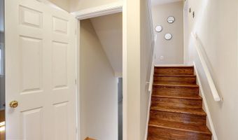 8108 BEECH TREE Rd, Bethesda, MD 20817