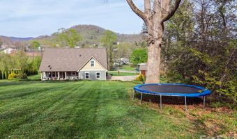 25 W Haven Dr, Arden, NC 28704