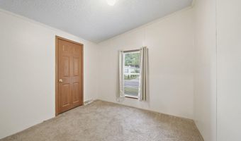 948 Savannah River Dr, Adrian, MI 49221