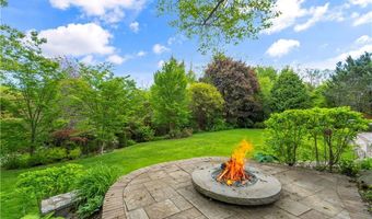61 Kimberly Ln, Cranston, RI 02921