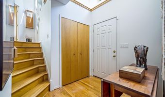 555 Glendale Cir, Ann Arbor, MI 48103