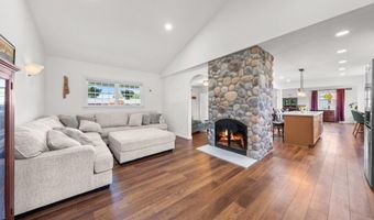 3146 CLUB Dr, Allentown, PA 18103