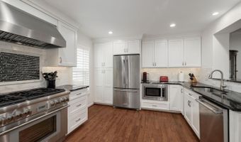 5209 DUNSTABLE Ln, Alexandria, VA 22315