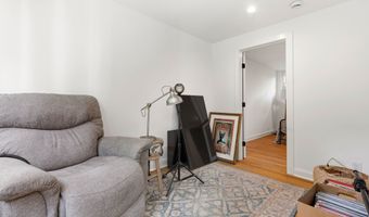 13 Windaway Rd, Bethel, CT 06801