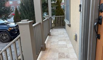 2445 S KENWOOD St, Arlington, VA 22206