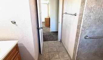 10670 Jackson St, Armona, CA 93202