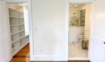 8 Champlin St, Newport, RI 02840