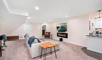 633 Conestoga Dr, Ault, CO 80610
