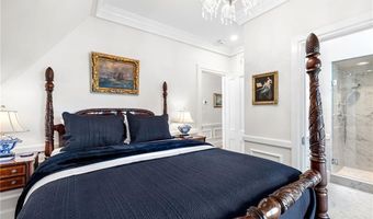 541 Bellevue Ave 5, Newport, RI 02840