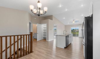 2354 E PLANK Cir B, Appleton, WI 54915