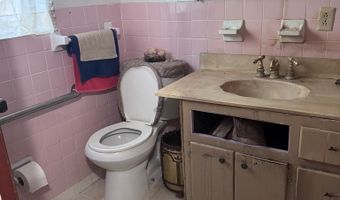 611 S Bead St, Alma, GA 31510