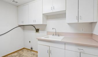 22016 AIRPORT Rd NE, Aurora, OR 97002