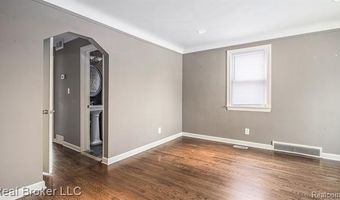 9269 Hubert Ave, Allen Park, MI 48101