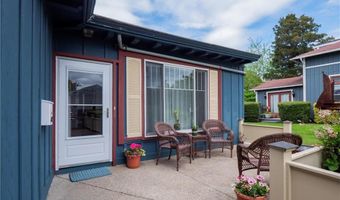 203 Fenner Ave 5, Middletown, RI 02842