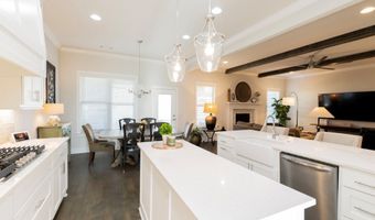 5910 SW Dryden Rd, Bentonville, AR 72713