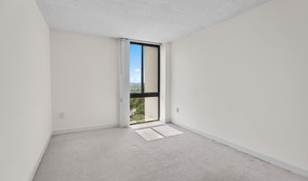 5300 HOLMES Pkwy 914, Alexandria, VA 22304