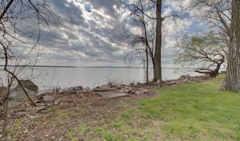 23 Mud Pt S, Alburgh, VT 05440