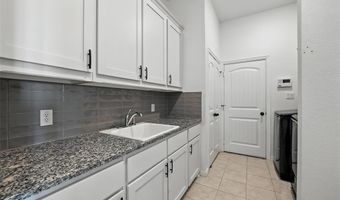 1089 Flagstone Dr, Weatherford, TX 76085