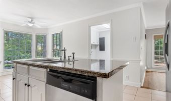 2420 E Alberson Dr, Albany, GA 31721