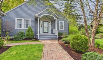 30 Forest Rd W, Bristol, RI 02809