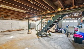 48 Patterson St, Augusta, ME 04330